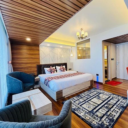 Luxury Stay At Hotel Broadway Boutique Mall Road Chowrasta Near Mahakal Temple Darjeeling  Luaran gambar