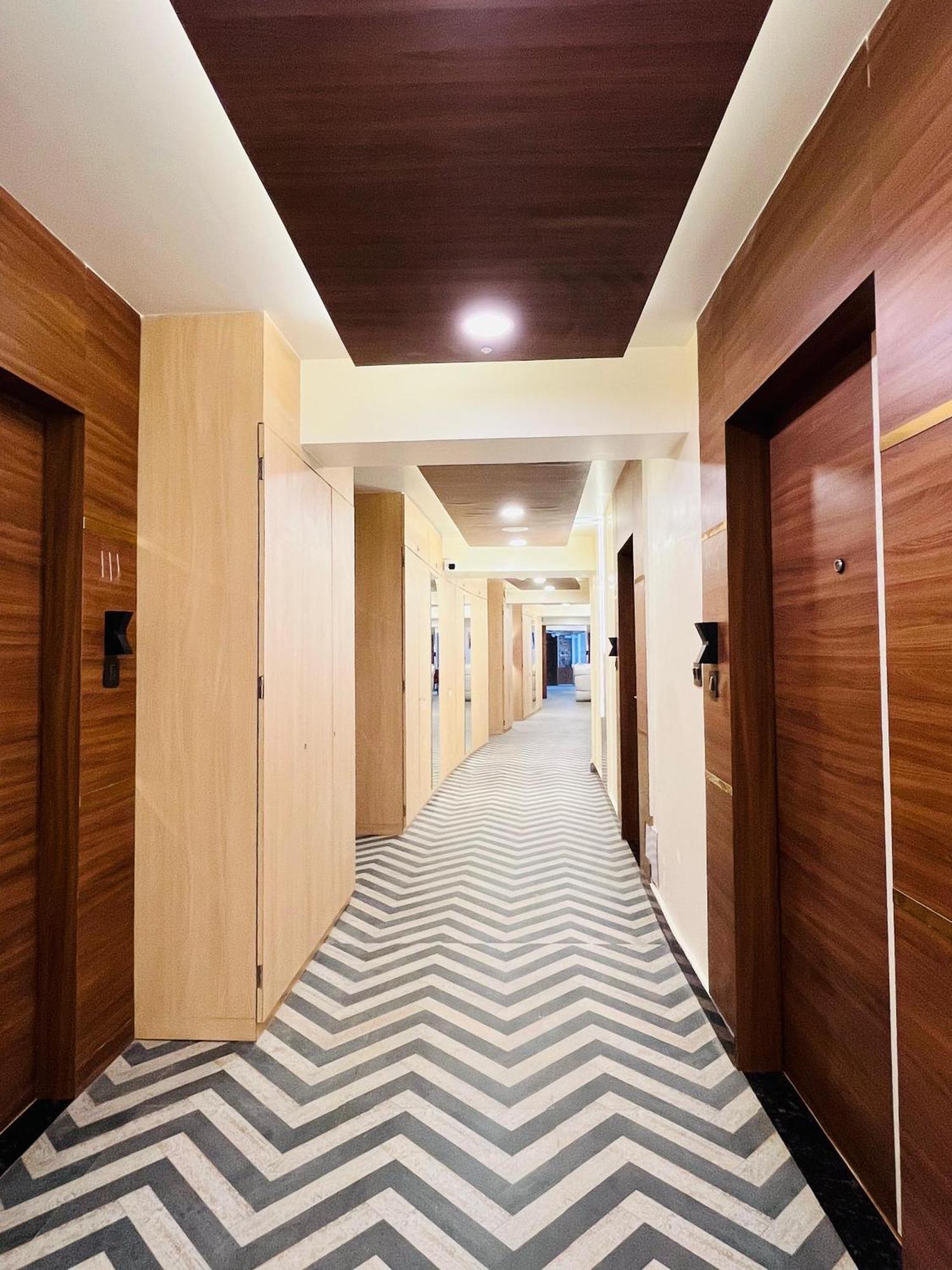 Luxury Stay At Hotel Broadway Boutique Mall Road Chowrasta Near Mahakal Temple Darjeeling  Luaran gambar